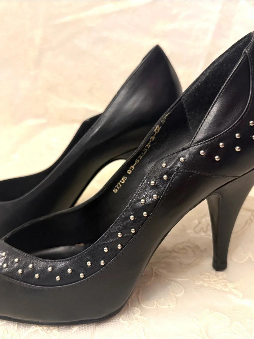 Black Studded Pointed-Toe Women's Vintage Pumps Flings by Kinney